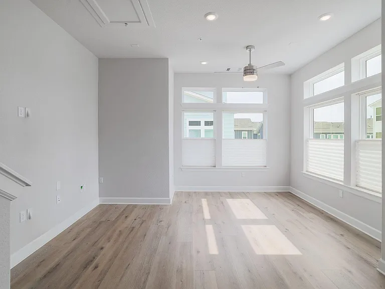 4207 Taniguchi St — Photo 11