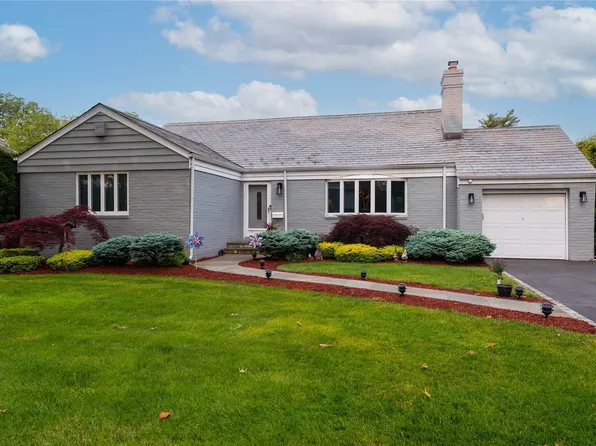 138 Washington Avenue, Garden City, NY 11530