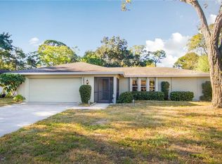 5860 Whistlewood Cir, Sarasota, FL 34232
