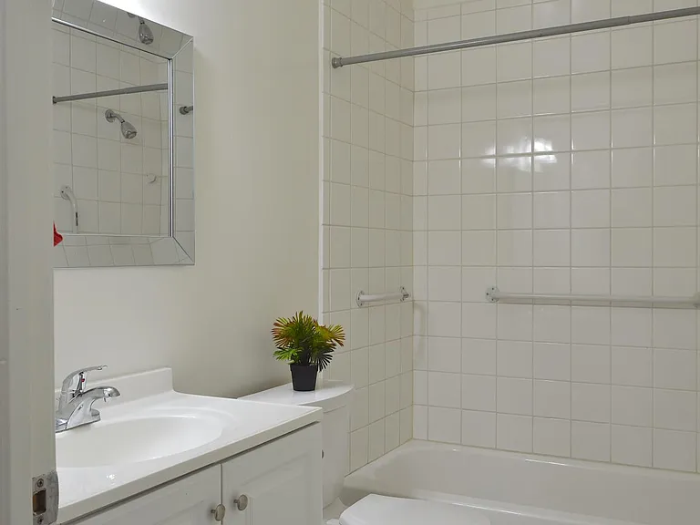 1047 Ronan Ave #3 — Photo 19