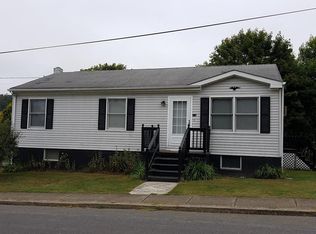 83 Amelia St, Paw Paw, WV 25434