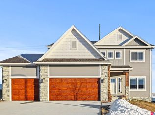 17710 Rampart St, Omaha, NE 68136