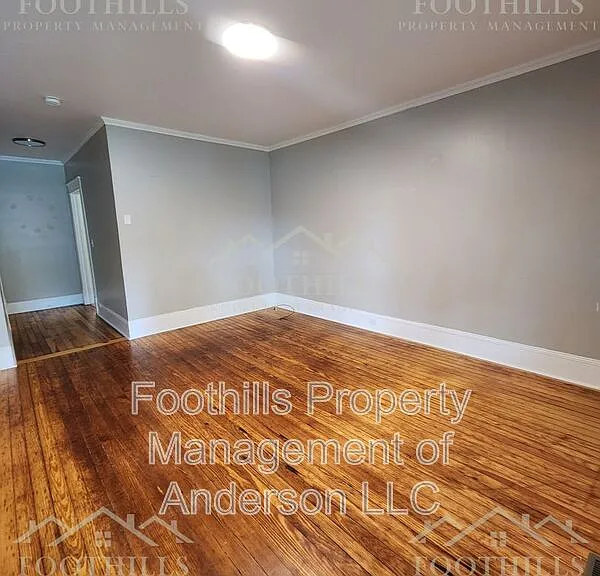 120 Anderson Ave #B — Photo 2