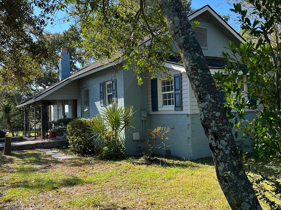 The house is newly painted and charming.