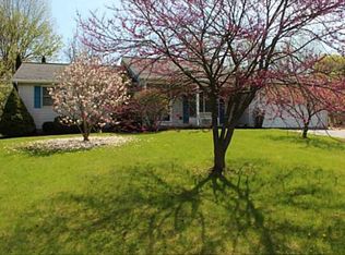 19 Edendery Cir, Fairport, NY 14450