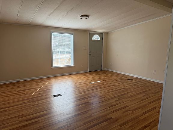 3rd image of 119 Starwood Cir #12