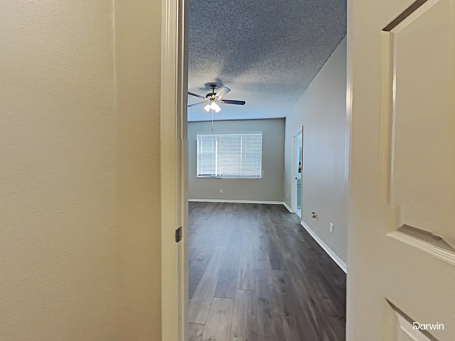 4 bed, 2.0 bath, 2007 sqft, $2,750 — Photo 4