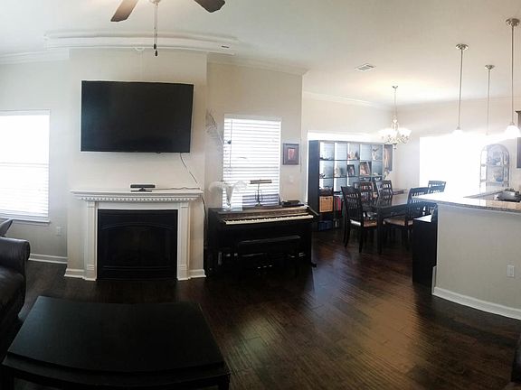 2nd image of 118 Matt Blvd