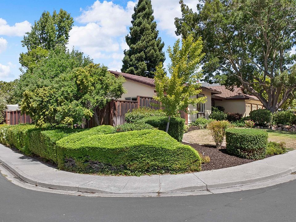 1st image of 2534 Marsh Dr