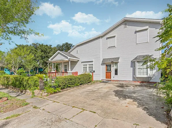 4928 Avenue P, Galveston, TX 77551
