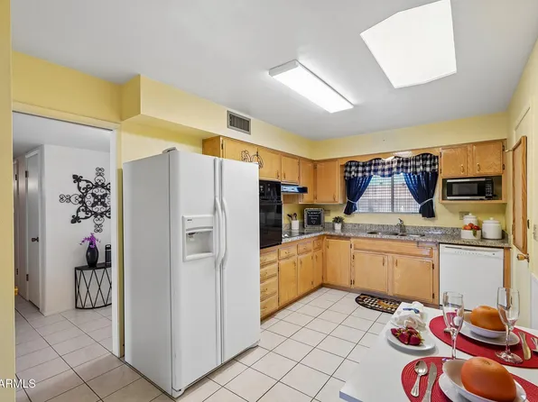 10941 W ROUNDELAY Circle, Sun City, AZ 85351