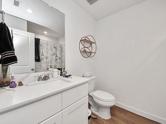 4th image of 7719 Lavender Jade Dr