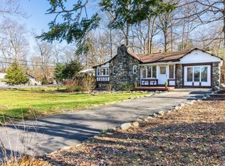 21 Cupsaw Ave, Ringwood, NJ 07456