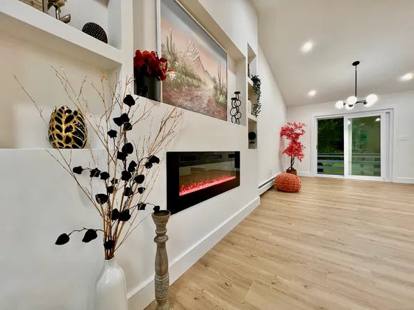 39 Jillijam Place, Bridgeport, CT 06606