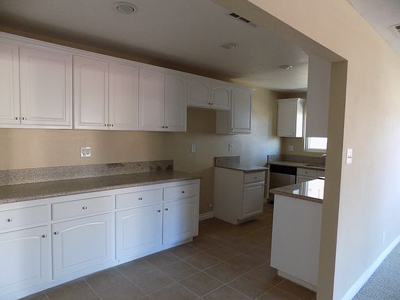 4th image of 40836 Johnston Ave