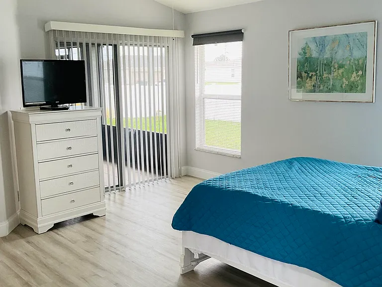854 SW Paar Dr — Photo 12