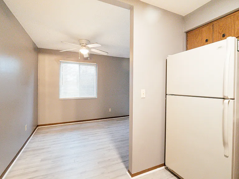 5600 Cheviot Rd #4 — Photo 8