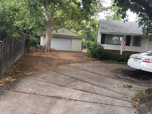 2nd image of 196 Oleander Cir