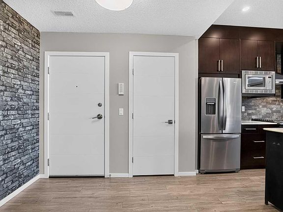 4th image of 315 Redstone Blvd NE #203