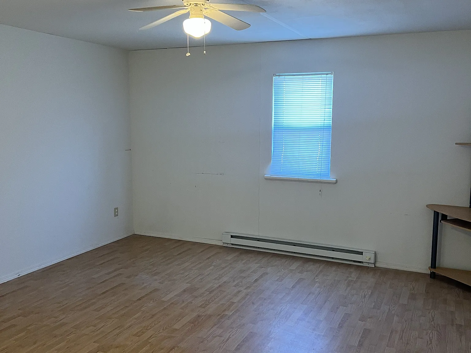 Studio, 713 sqft, $575 — Photo 2