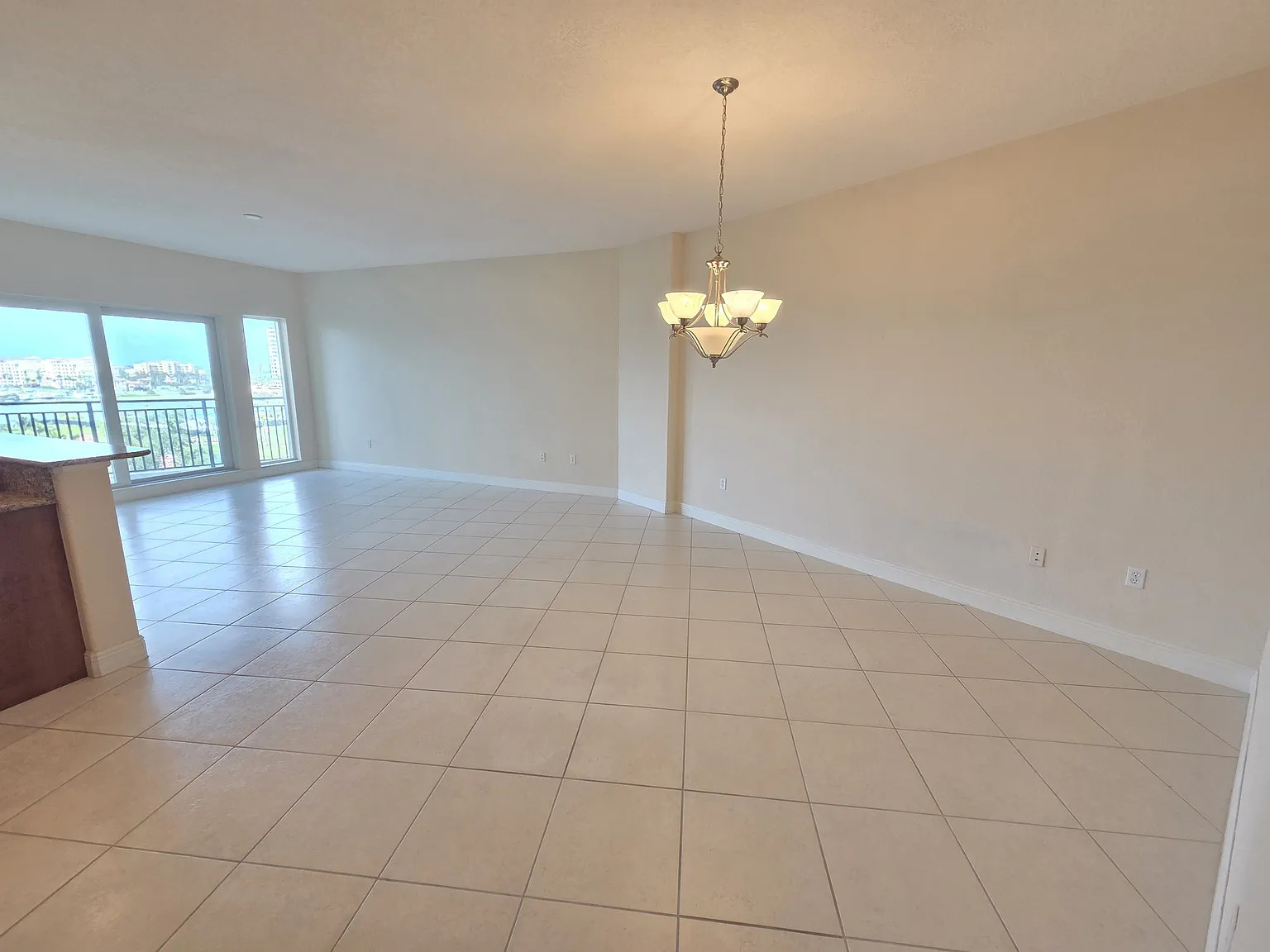 2 bed, 1543 sqft, $2,100 — Photo 3