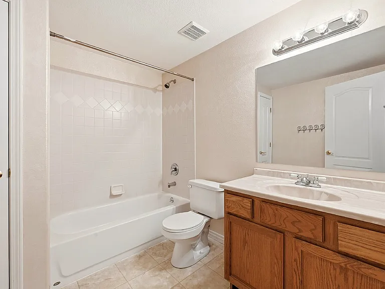 608 Crosswind Point — Photo 33