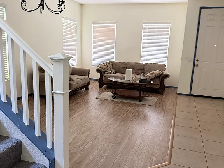 Guess room and dining room