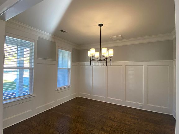 3rd image of 637 River Oaks Lane