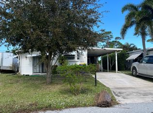 7053 SE Redbird Cir, Hobe Sound, FL 33455