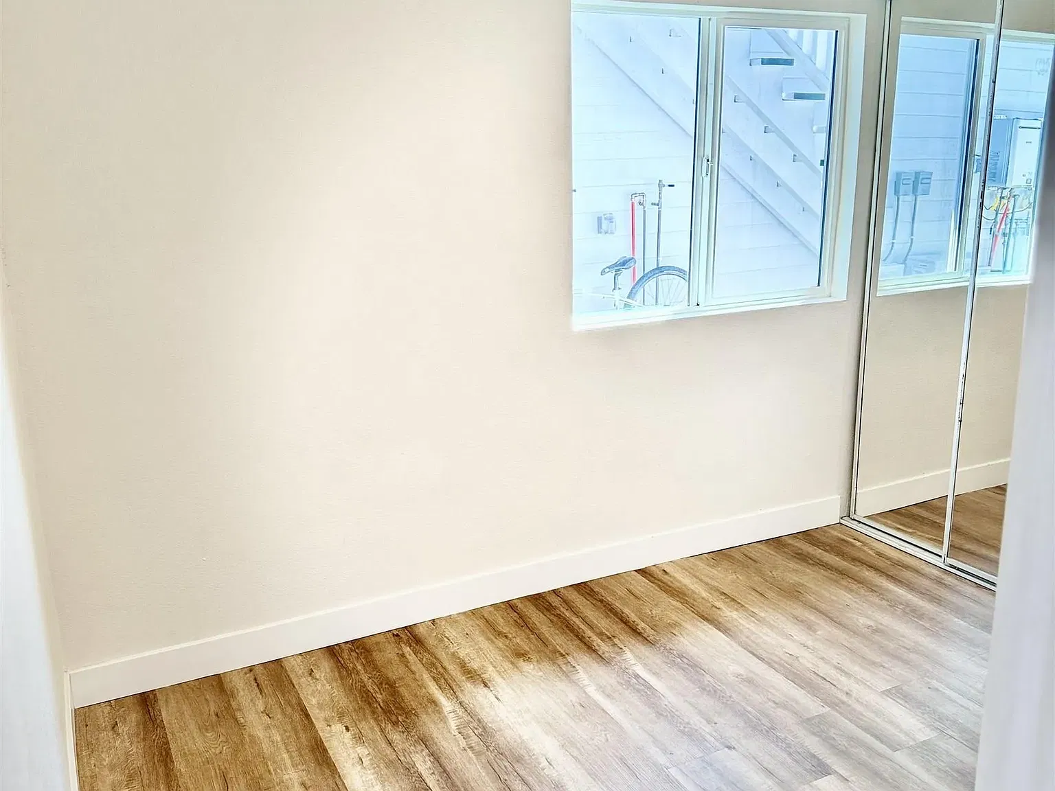 2 bed, 2.0 bath, 700 sqft, $2,250 — Photo 4