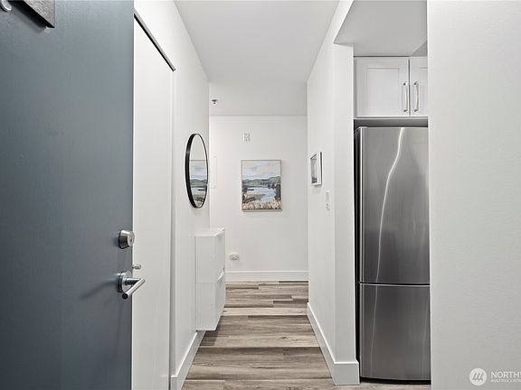 5th image of 500 W 5th Avenue #306