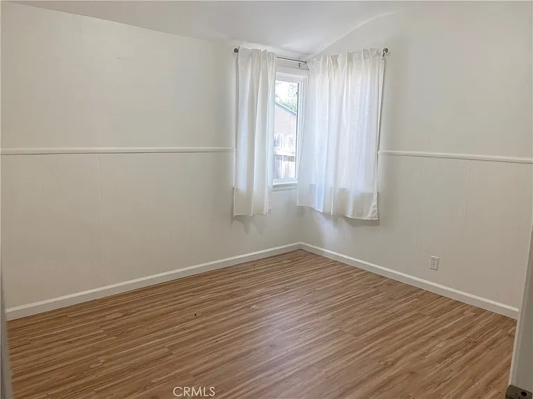 7339 White Oak Ave — Photo 12