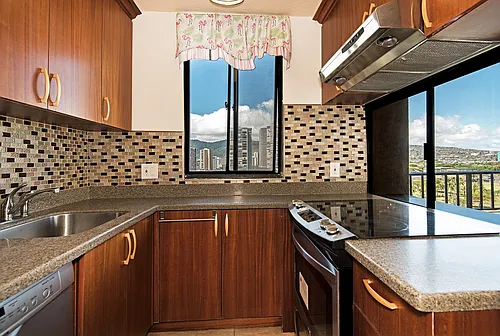 2121 Ala Wai Blvd Photo 1