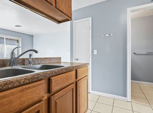 2832 Stanton St APT 2, Springfield, IL 62703