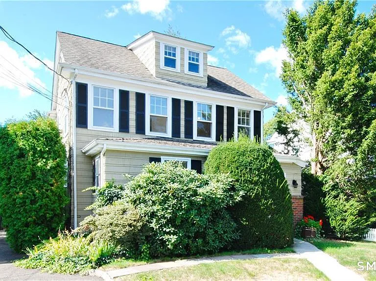 16 Fowler St #1 — Photo 2