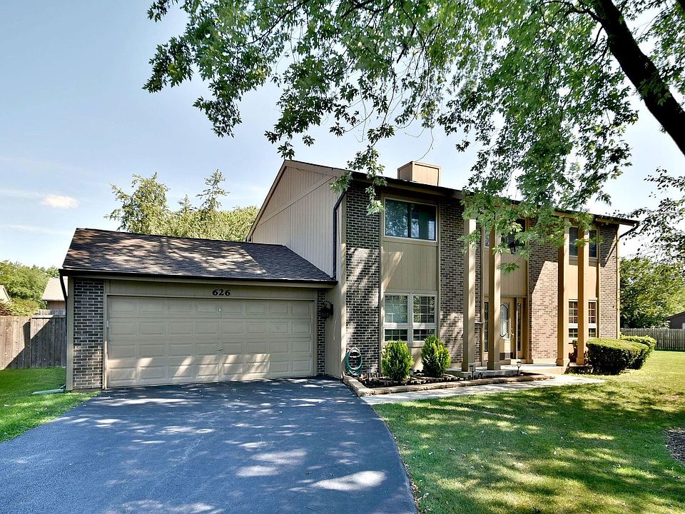 1st image of 626 Lakeview Ct