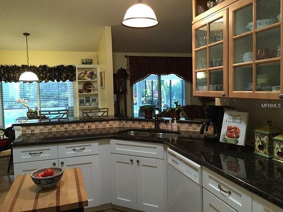 5th image of 9616 Tetley Ct