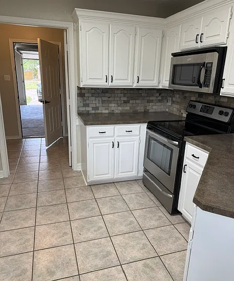 3203 Acacia Dr — Photo 7