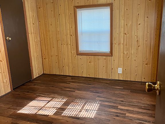 4th image of 130 Fleming Ln