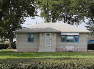 949 22nd Rd, Axtell, NE 68924