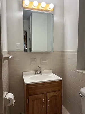 Rented by CVEK Real Estate | media 8