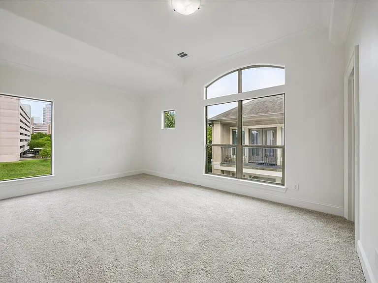 6832 Staffordshire Blvd — Photo 16