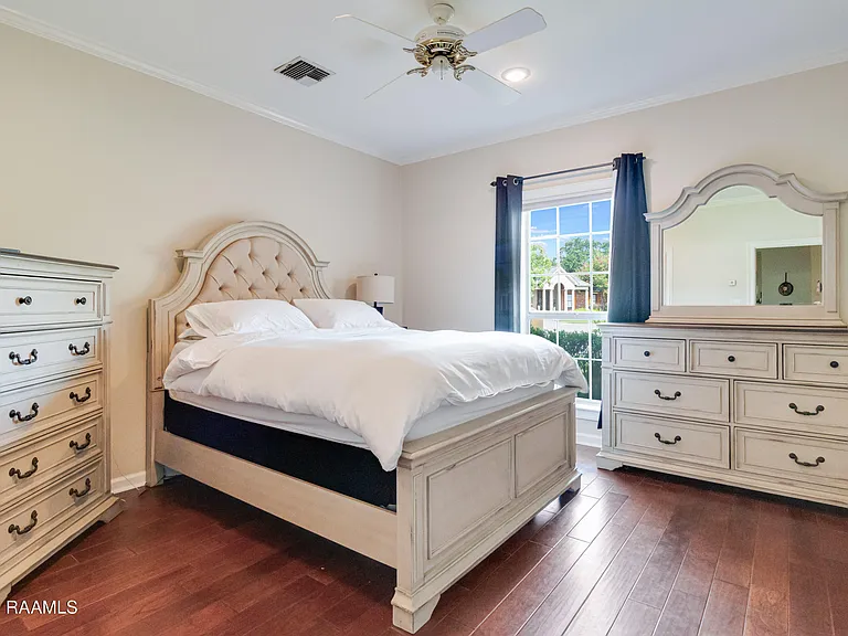 102 Bear Creek Ct — Photo 17