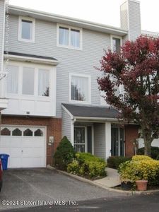 104 Admiralty Loop, Staten Island, NY, 10309