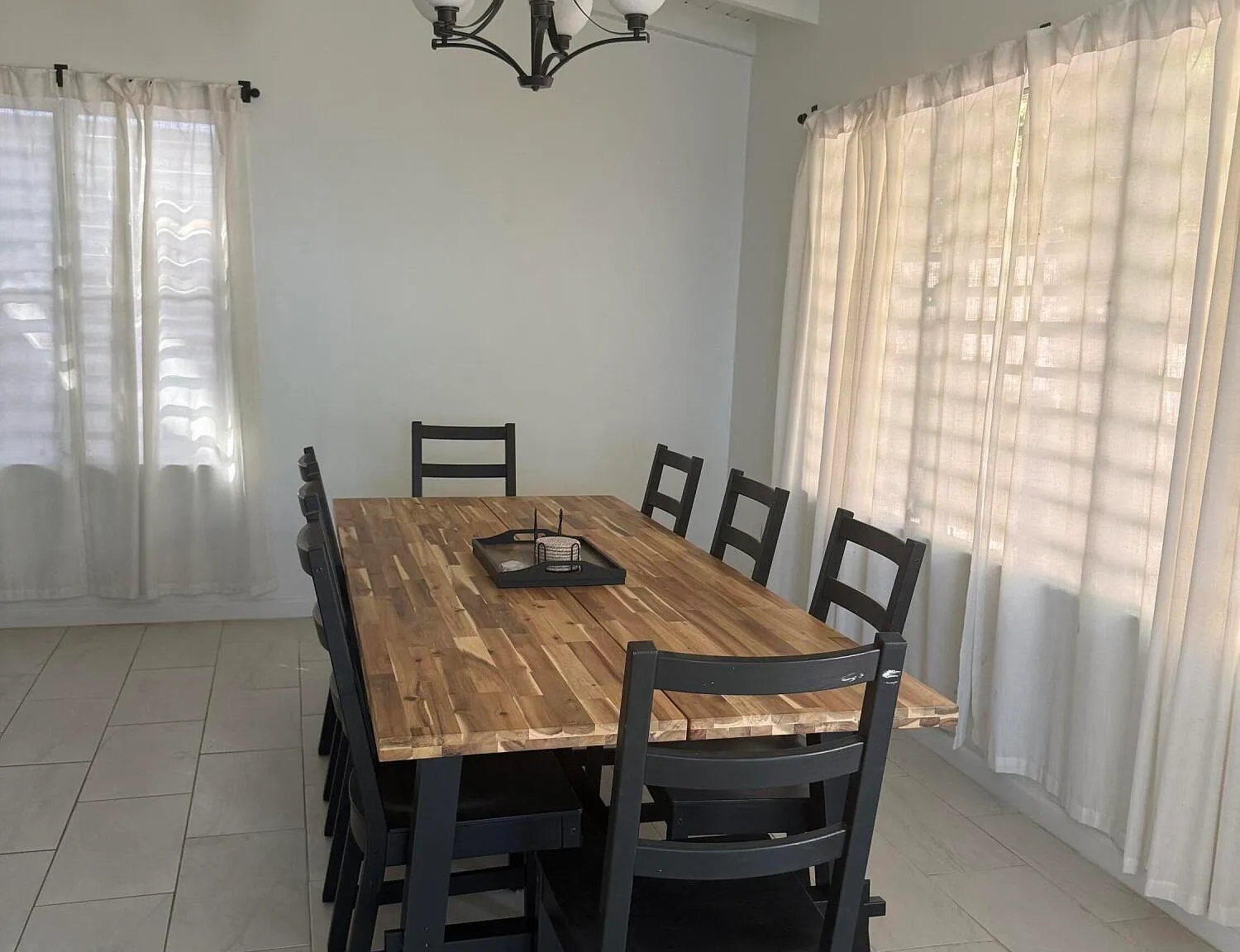 3 bed, $3,000 — Photo 4