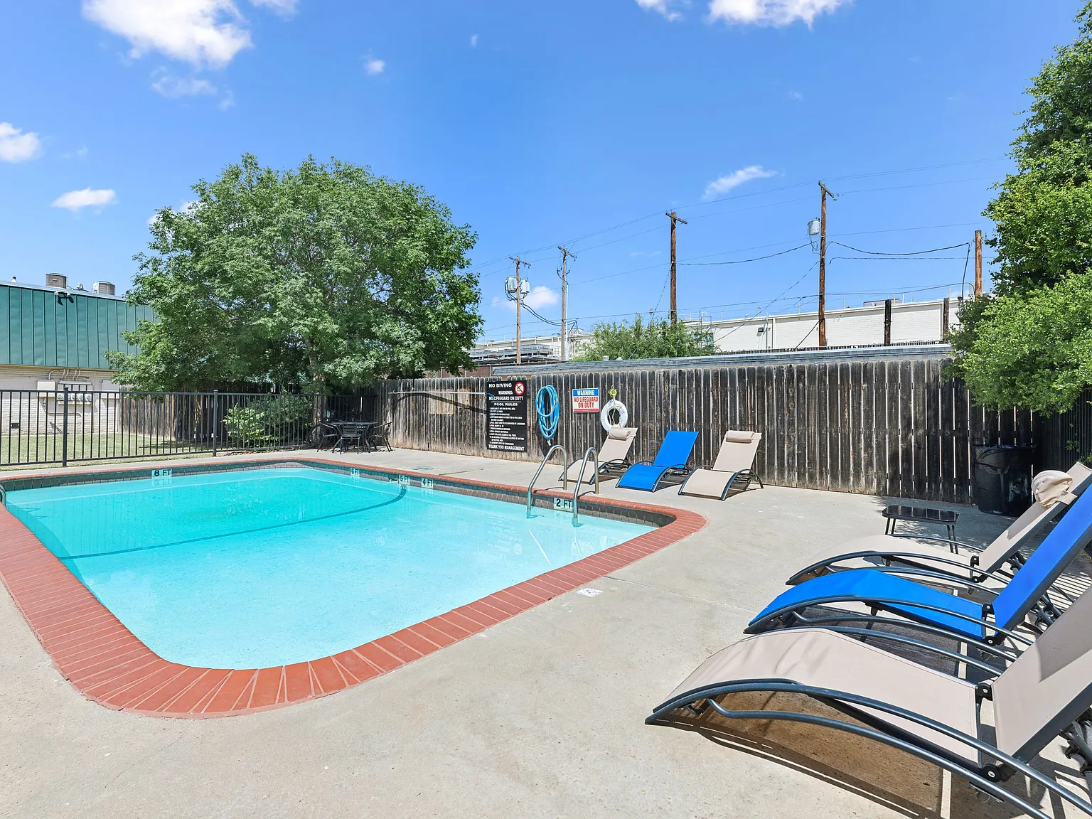Crestwood Terrace — Photo 1