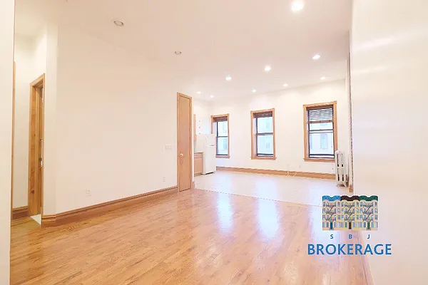 Rented by SBJ Brokerage, LLC | media 17