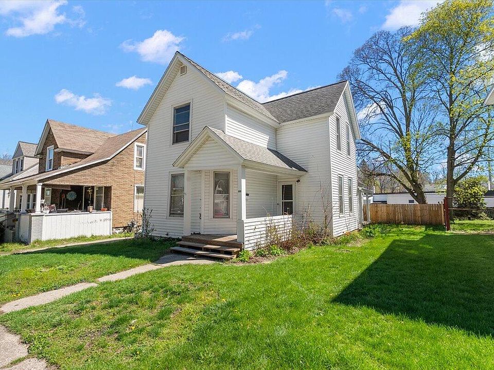 1st image of 630 Prospect Ave NE