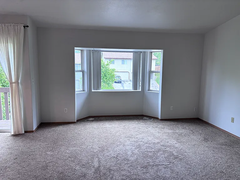 2710 Easthaven Cir — Photo 7