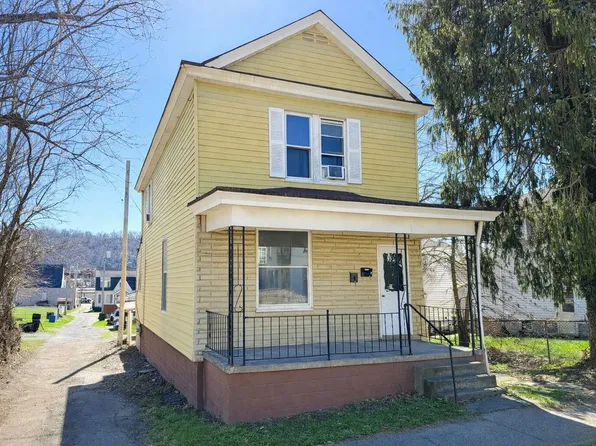 110 S 8th St, Martins Ferry, OH 43935